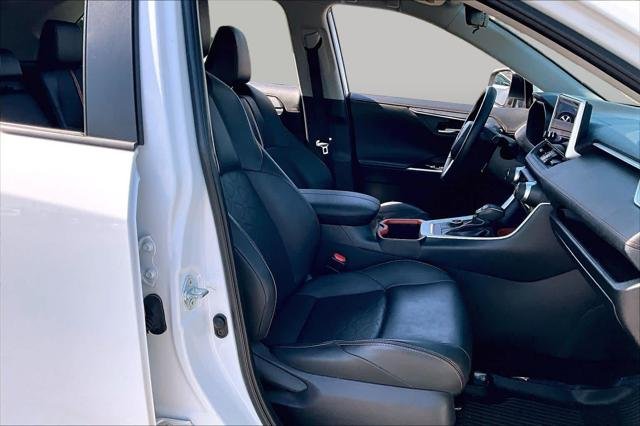 Certified Used 2024 ICE CAP Toyota  image 8