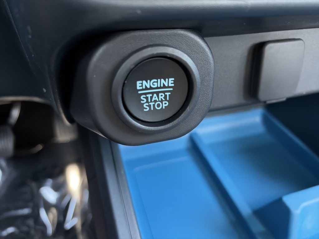 New 2026 Oxford White Ford XLT image 27