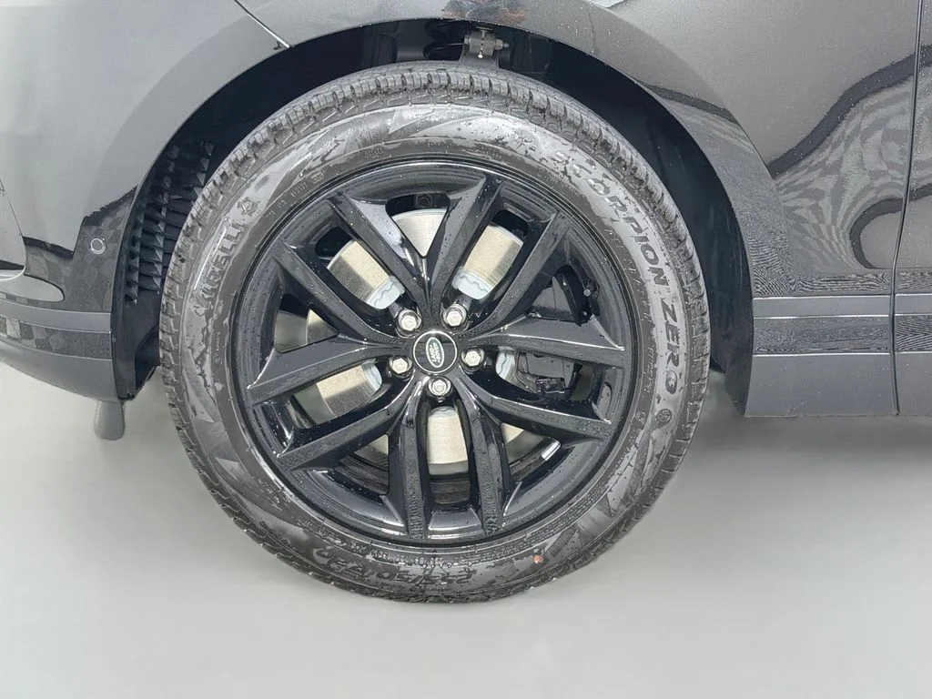 New 2026 Santorini Black Land Rover S image 33