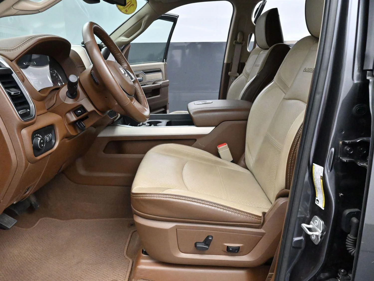 2022 RAM Ram 3500 Pickup Laramie - Photo 13