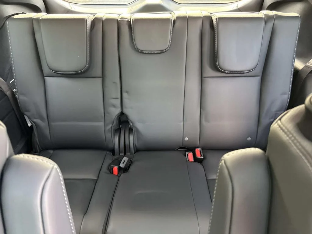 New 2026 SAPPHIRE BLUE PEARL Subaru Limited 7-Passenger image 17