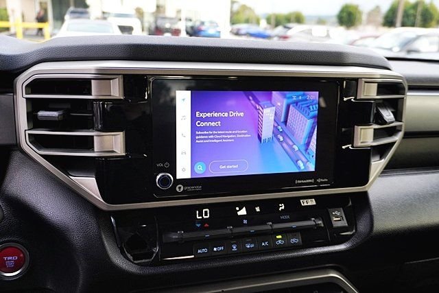 Used 2023  Toyota SR5 image 25