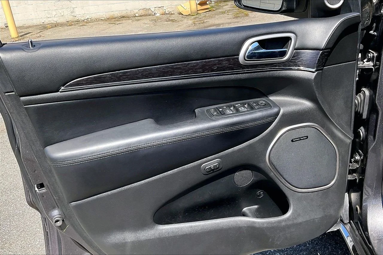 Certified Used 2017 Gray Jeep Summit image 28