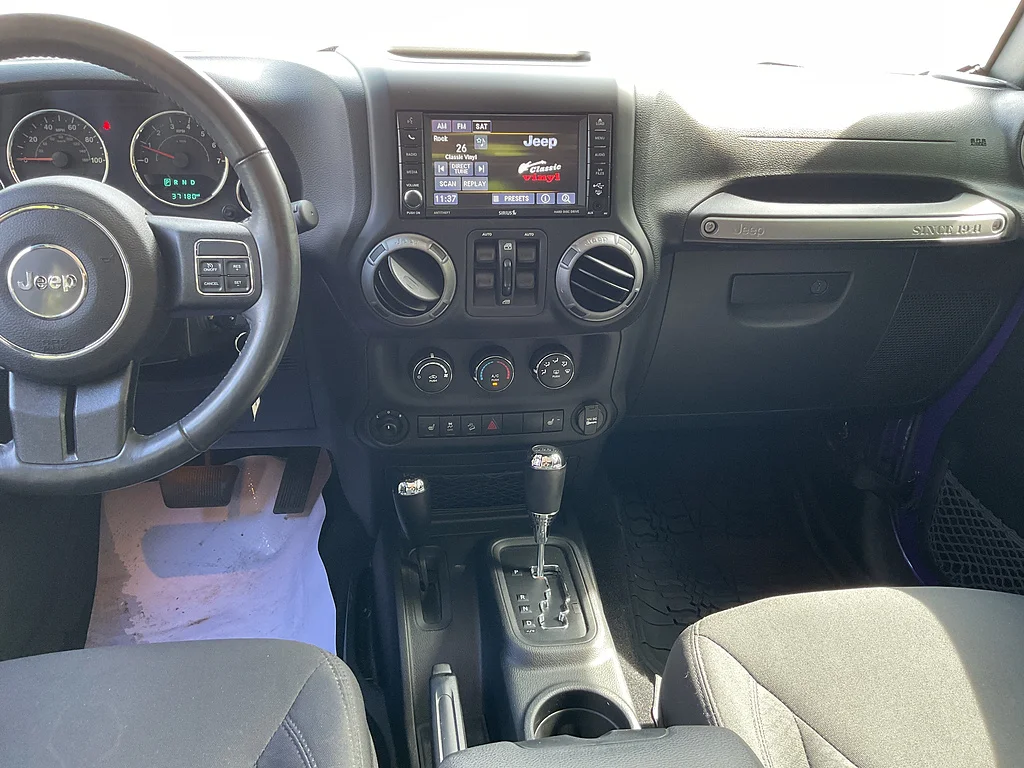 Used 2017 Xtreme Purple Clear Coat Jeep Sport image 12