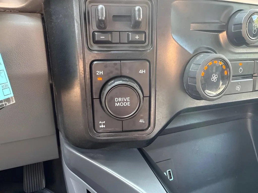 Used 2025 White Ford XL image 22