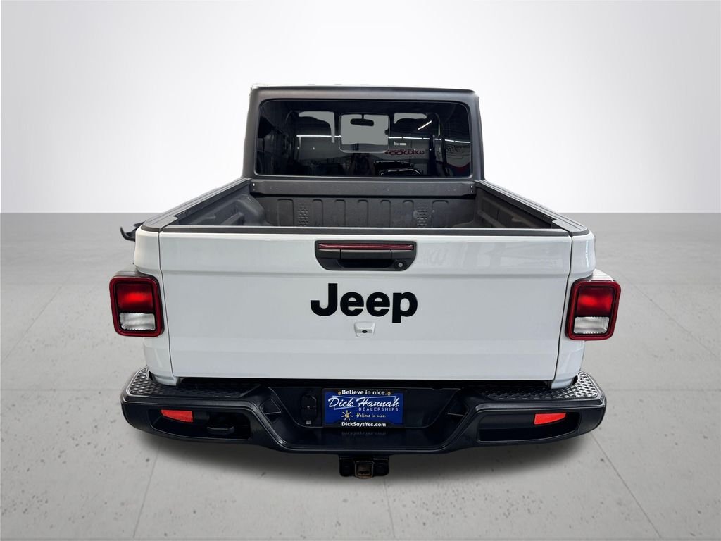 Used 2022 White Jeep Sport image 6