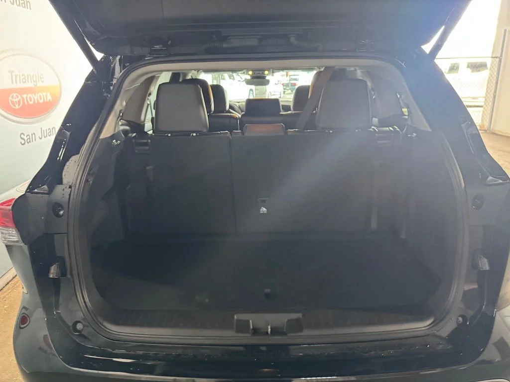 New 2026 Black Toyota XLE image 25