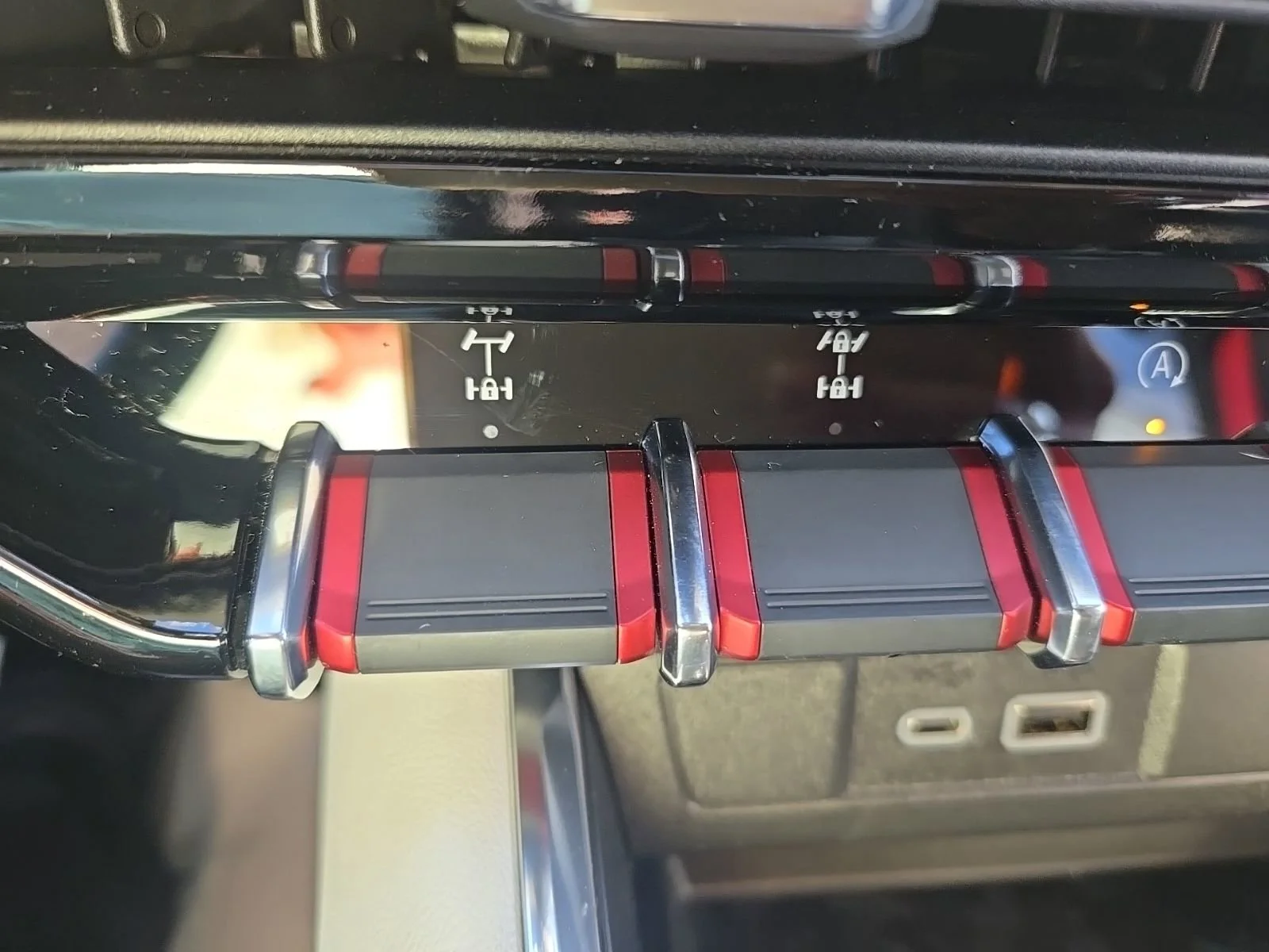 2026 GMC Canyon AT4X - Photo 29