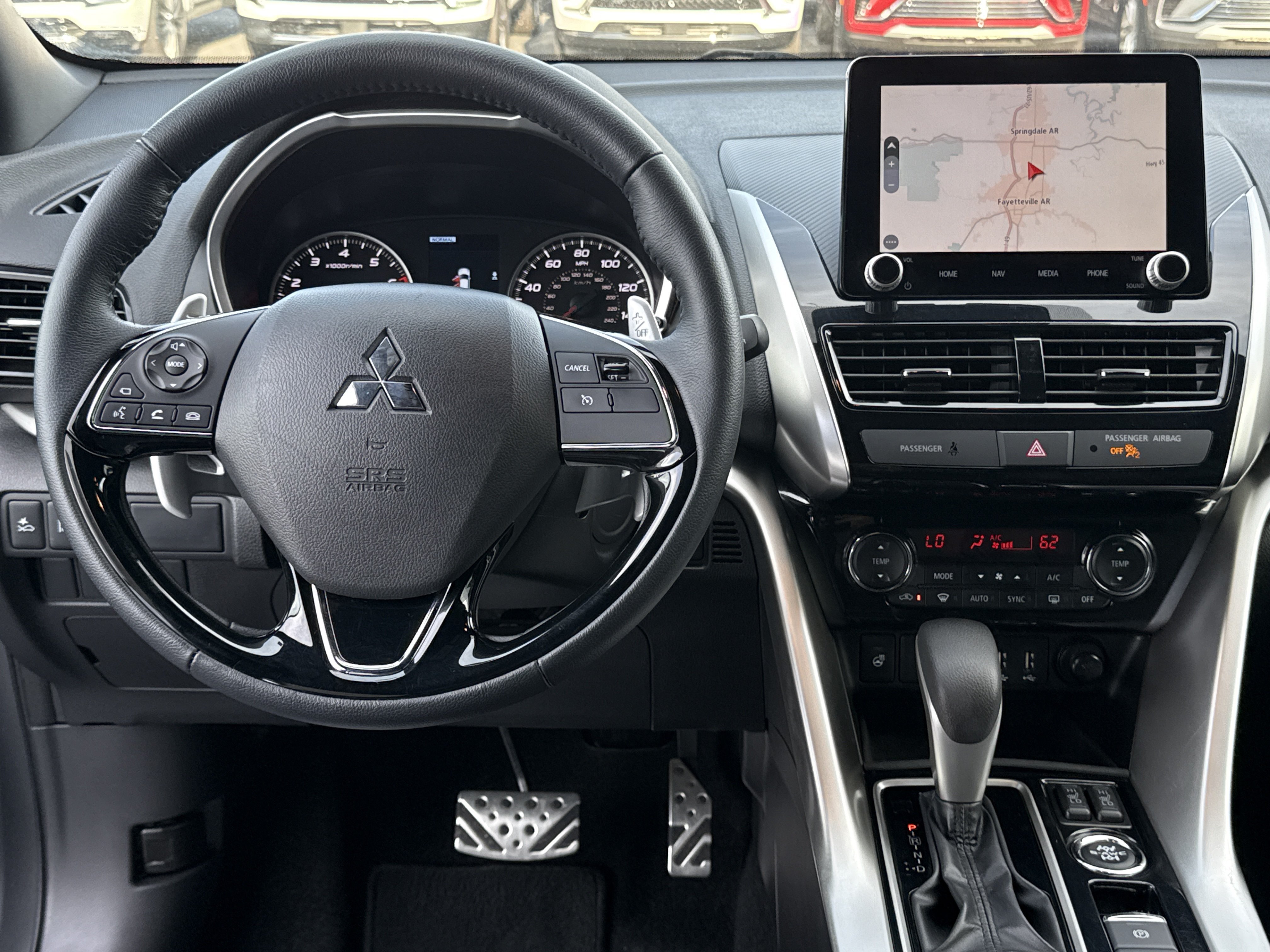 Used 2022  Mitsubishi SE image 7