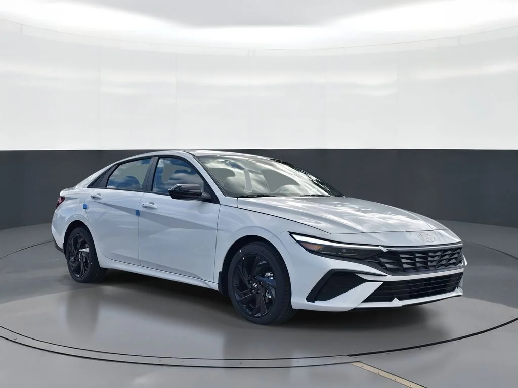 New 2026 White Hyundai SEL Sport image 2