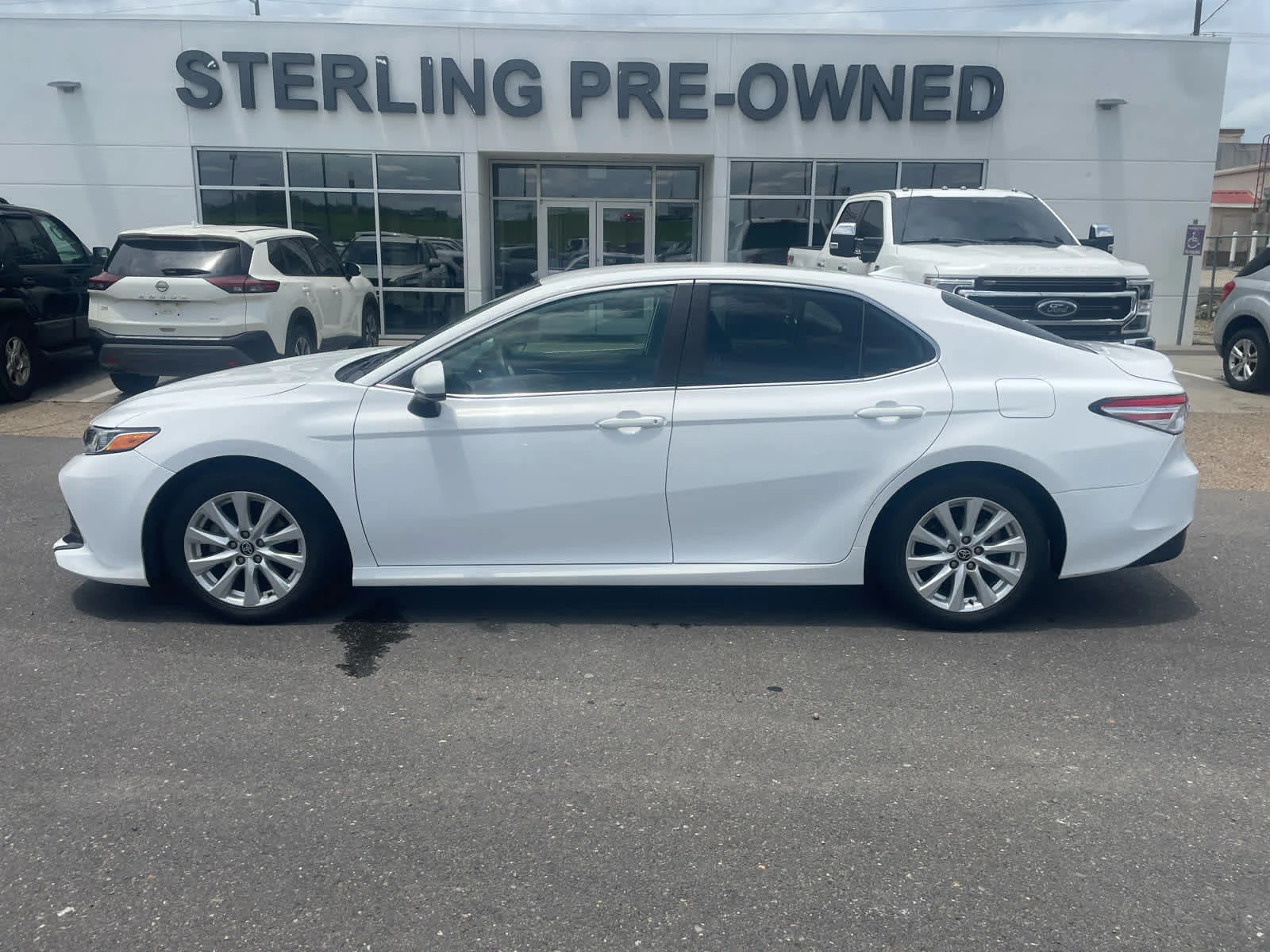 2020 Toyota Camry 2.5 Auto LE's photo