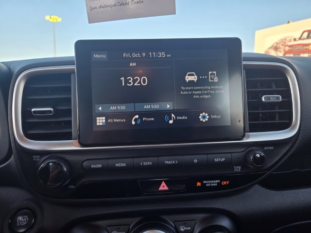 Used 2025 White Hyundai SEL image 16