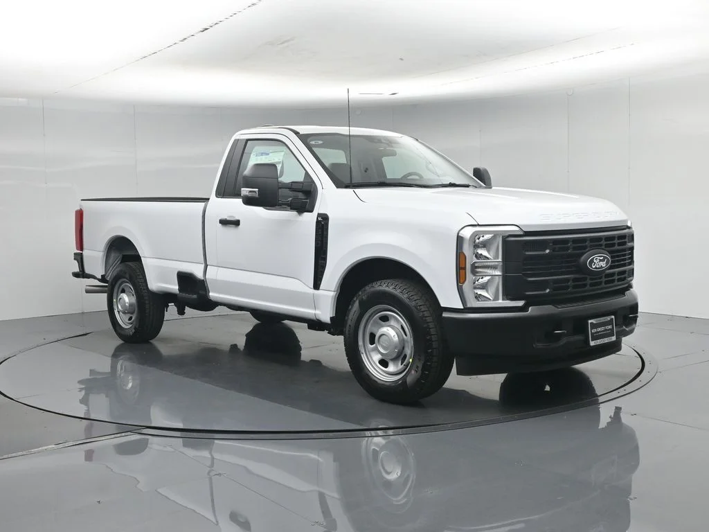 New 2027 Oxford White Ford XLT image 51