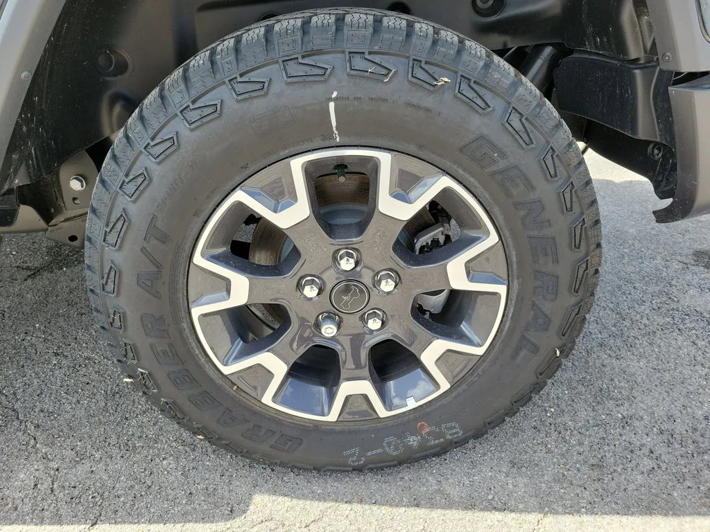 2025 Jeep Wrangler 4-Door Sahara - Photo 7