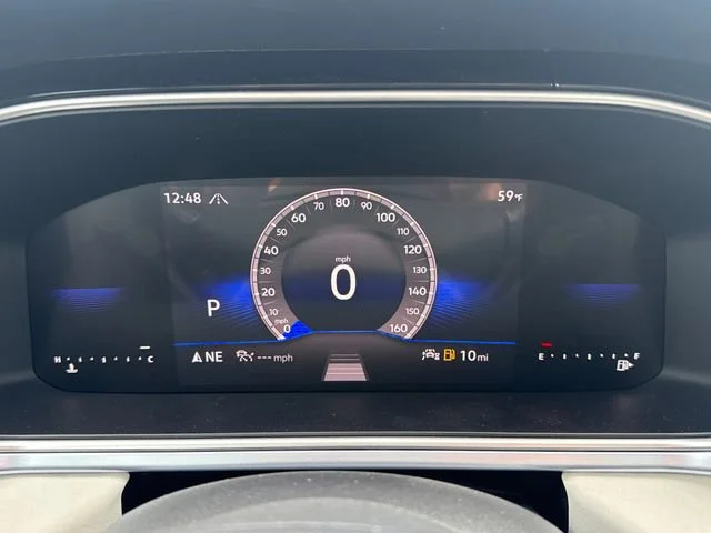 New 2026 Platinum Gray Metallic Volkswagen SE image 21