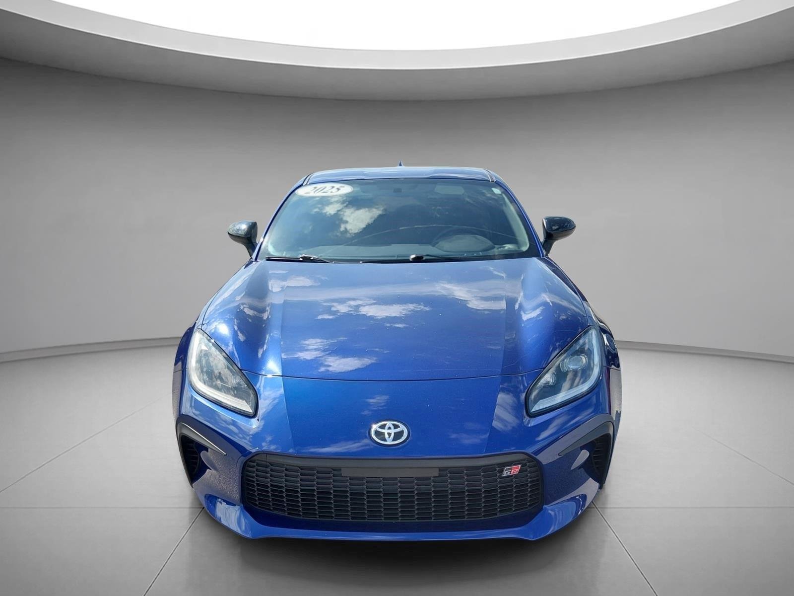 Used 2025 Trueno Blue Toyota Premium image 8
