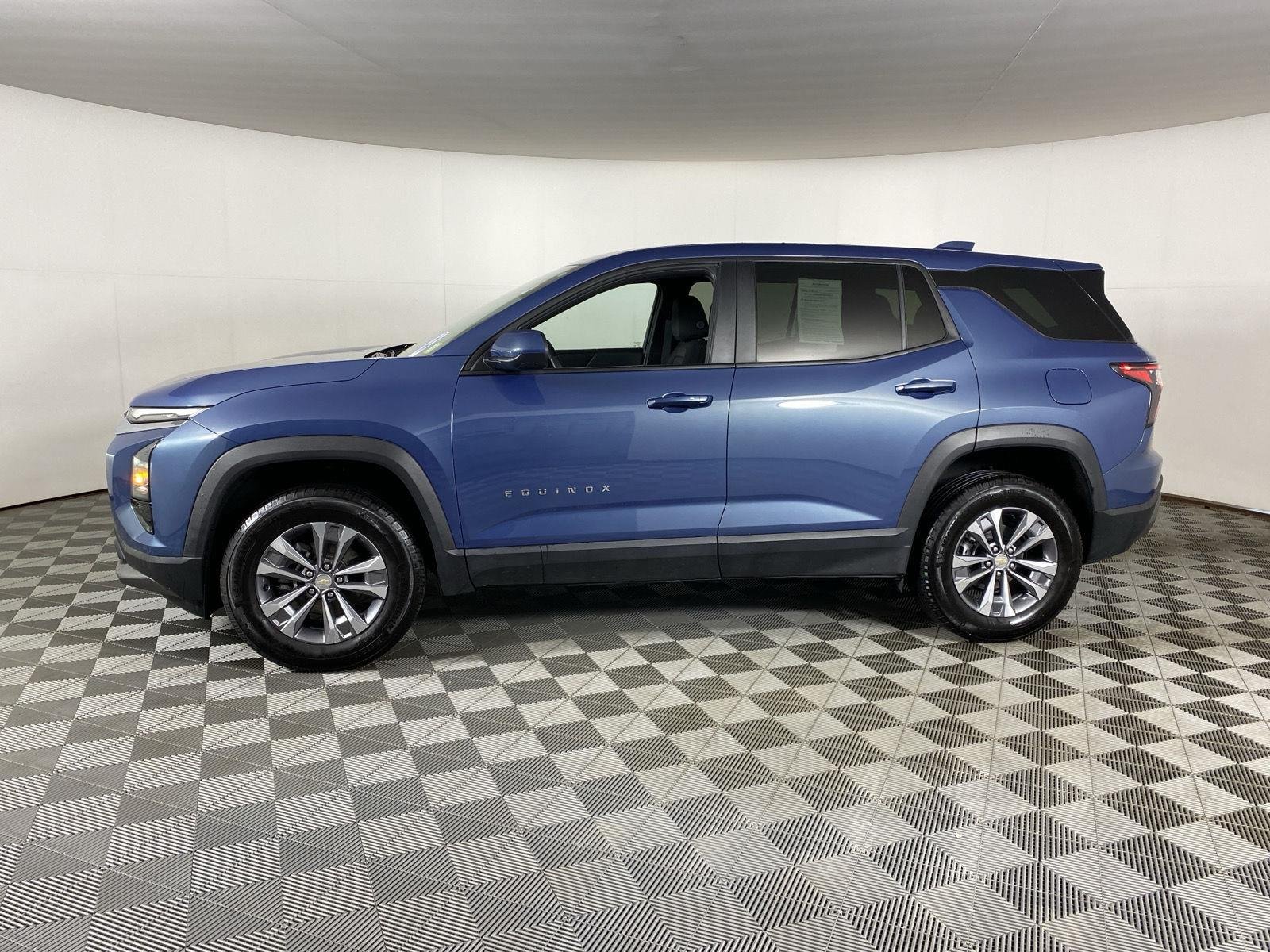 Used 2025 Lakeshore Blue Metallic Chevrolet AWD LT image 4
