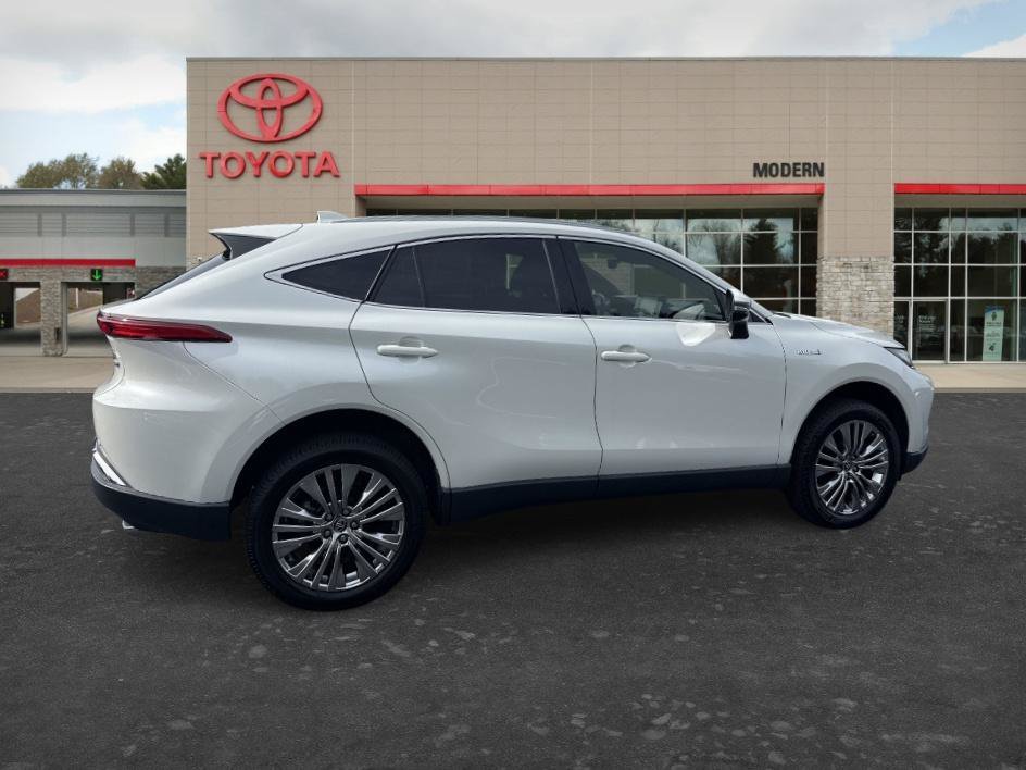 Used 2021 Blizzard Pearl Toyota XLE image 7