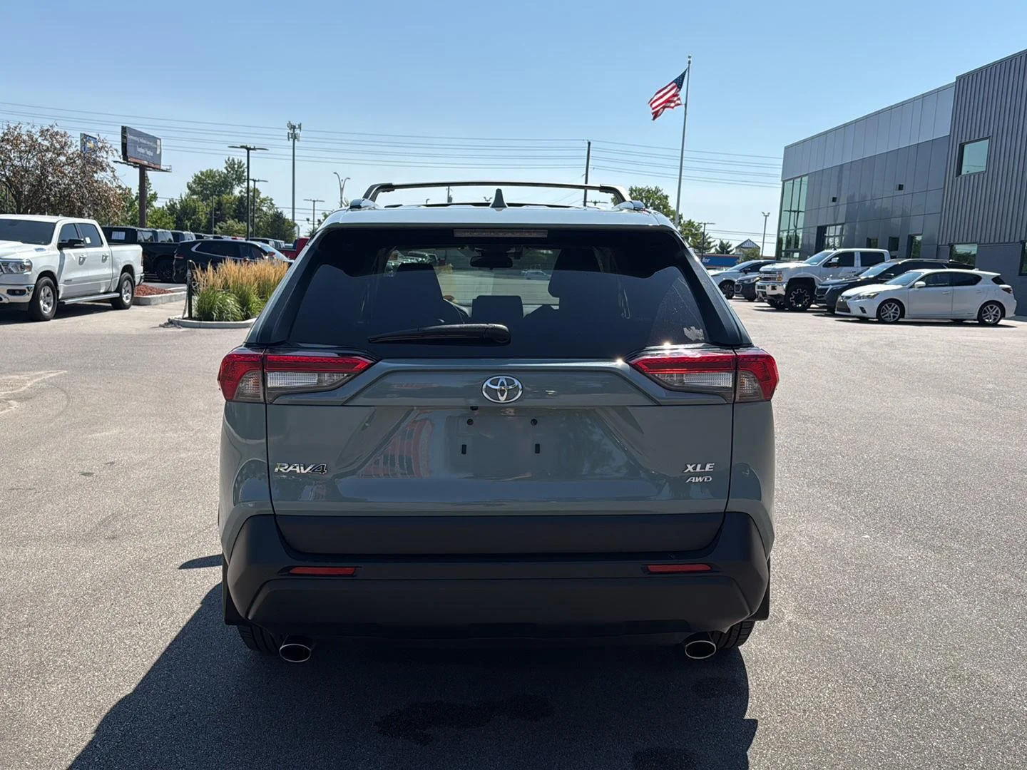 Used 2022 Lunar Rock Toyota XLE image 4