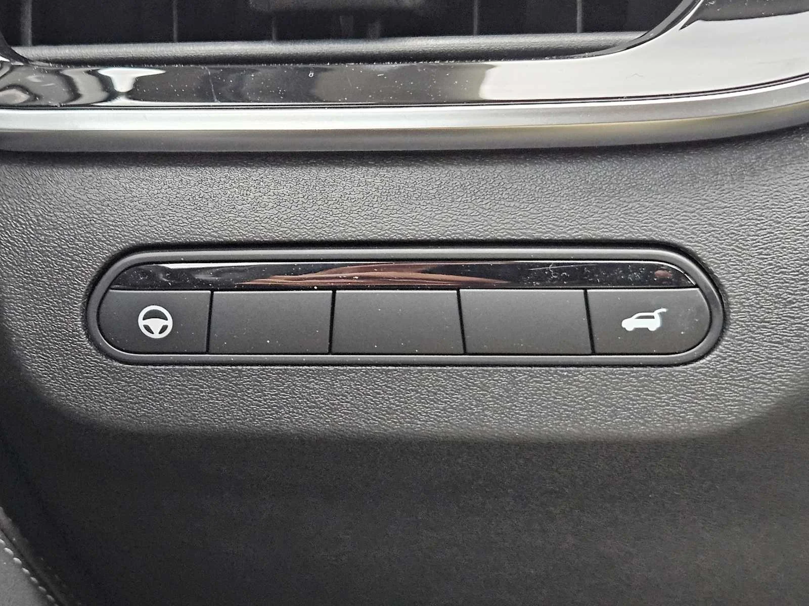 New 2026 MINERAL BLACK INFINITI Luxe FWD image 16