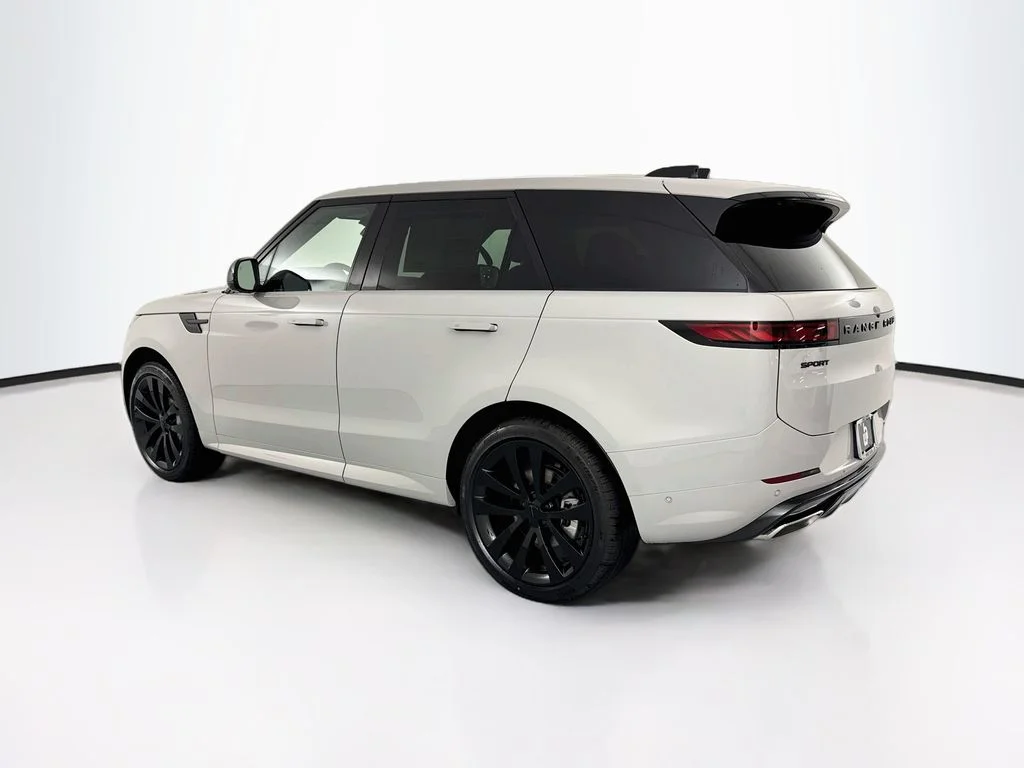 New 2026 Borasco Grey Land Rover Dynamic SE image 7