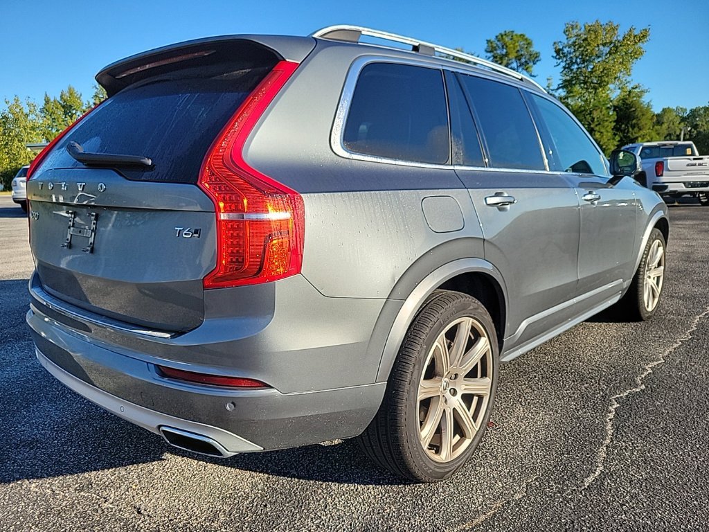 Used 2019 Gray Volvo T6 Momentum image 7