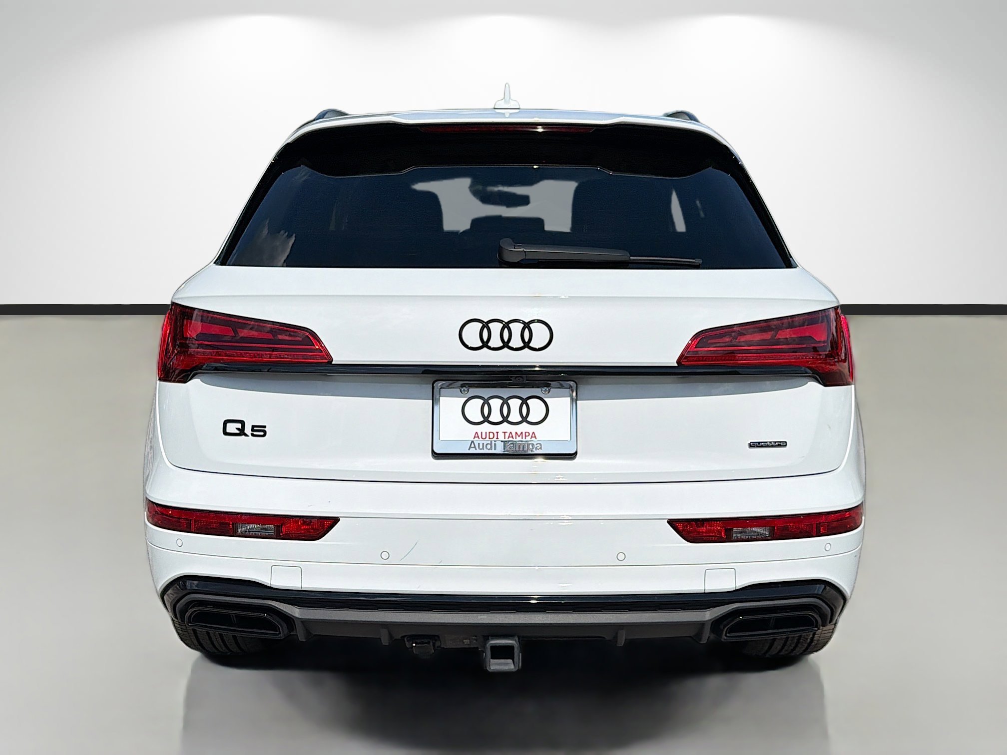 Used 2023 Glacier White Audi S line Prestige image 4