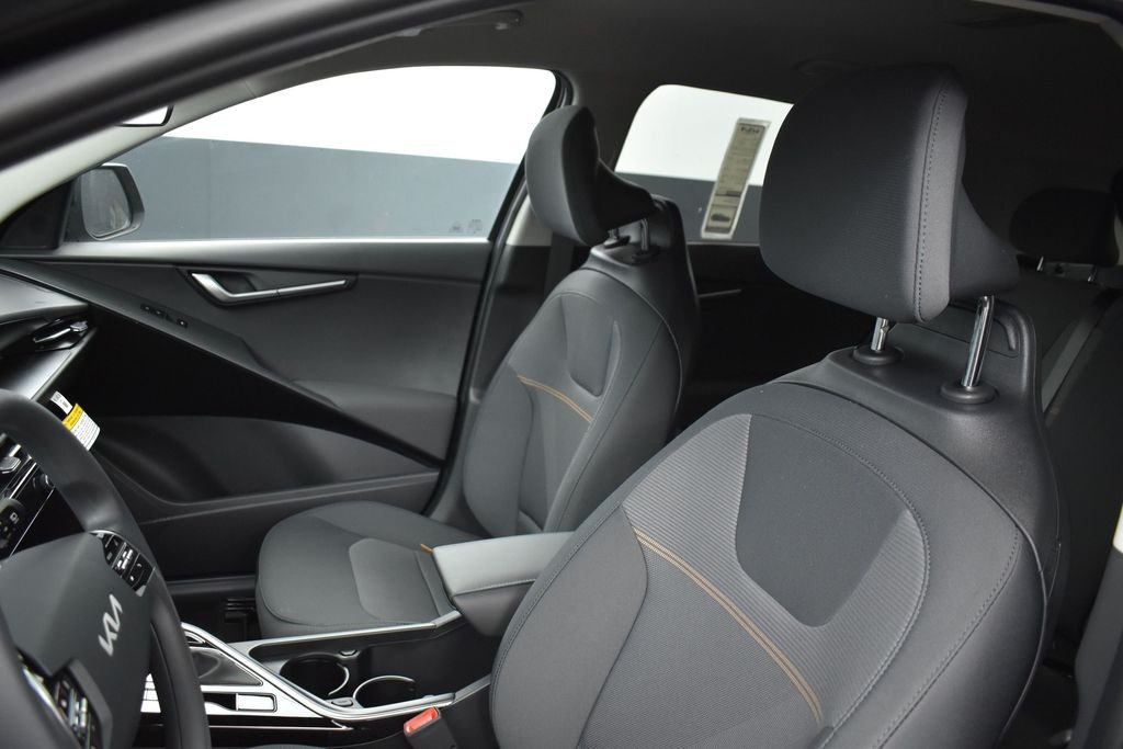 New 2026 Aurora Black Pearl Kia LX image 9
