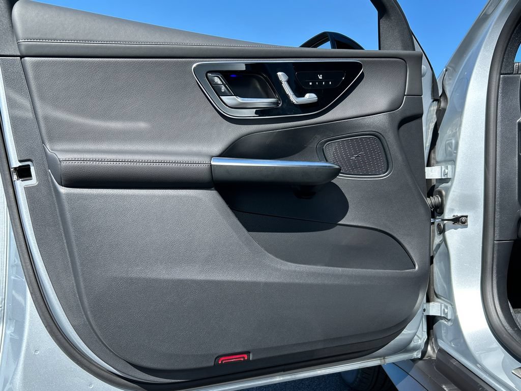 New 2026 Cirrus Silver Metallic Mercedes-Benz GLC300 image 43