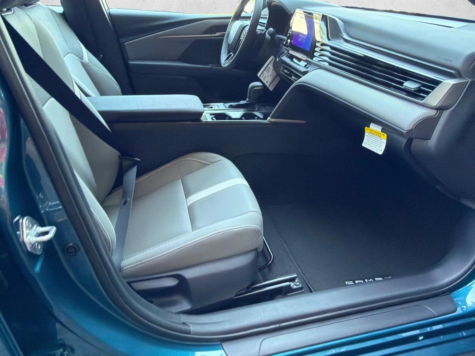 New 2026 Ocean Gem Toyota SE image 13