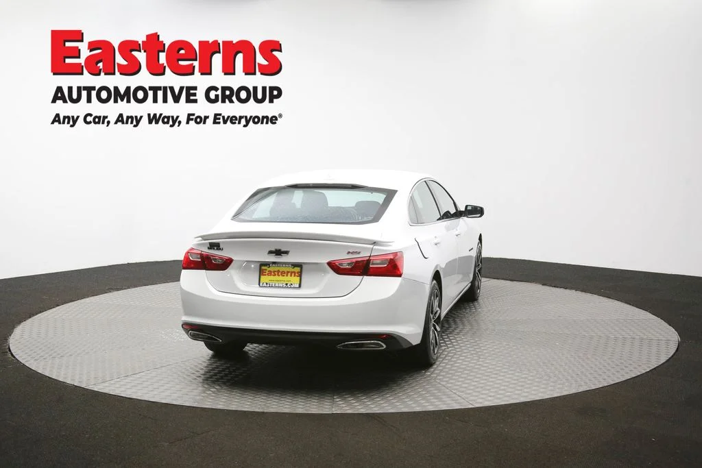 Used 2022 White Chevrolet RS image 35