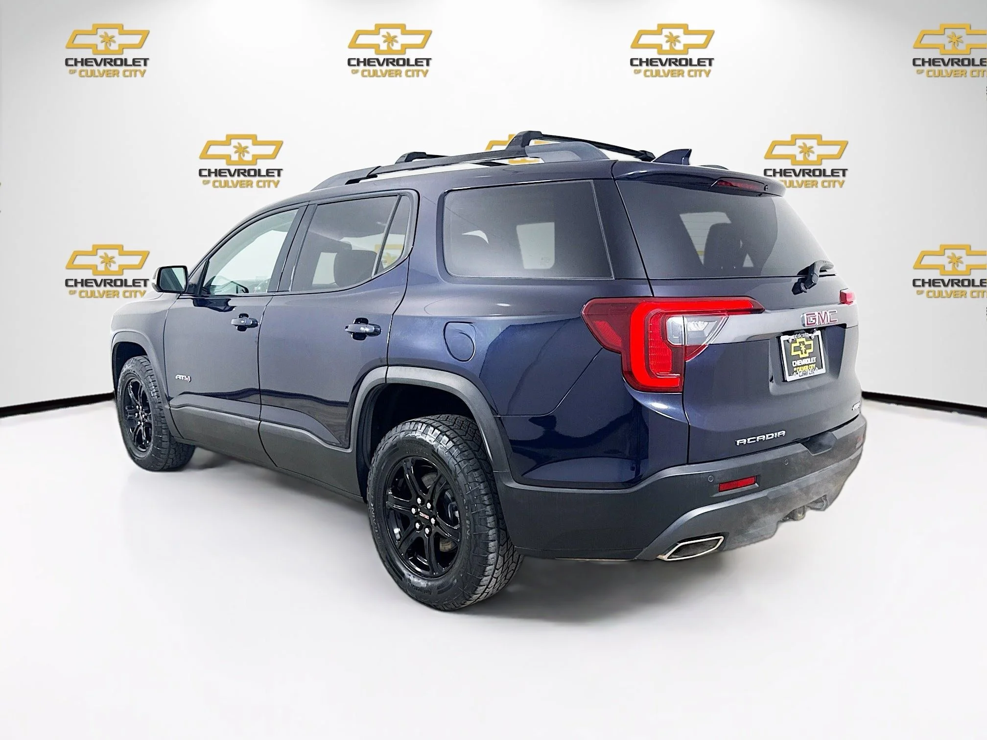 Used 2022 Midnight Blue Metallic GMC AT4 image 6
