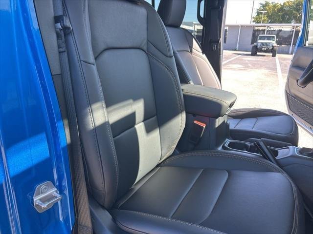 2025 Jeep Wrangler 4-Door Sahara - Photo 24