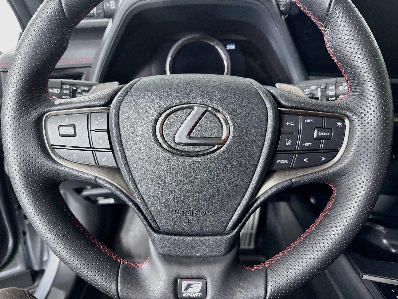 Used 2024 Iridium w/ Obsidian Roof Lexus UX 250h F SPORT Handling image 18