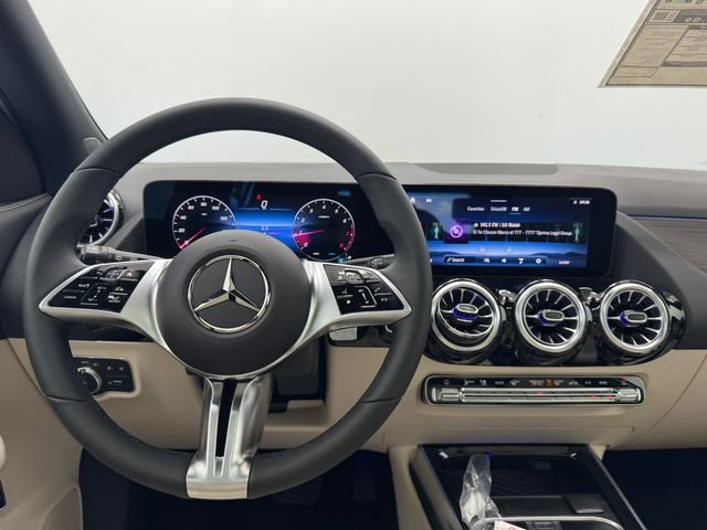 New 2026 Polar White Mercedes-Benz GLA 250 image 4