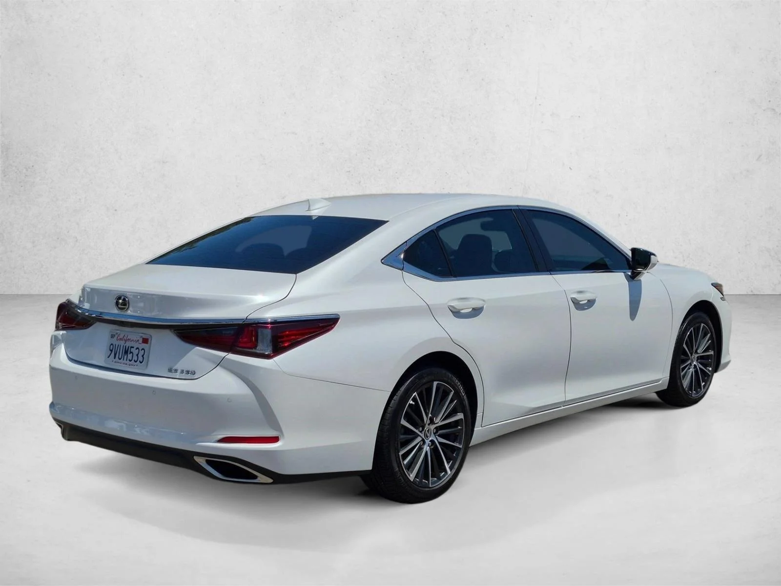 Certified Used 2025 Eminent White Pearl Lexus ES 350 image 5