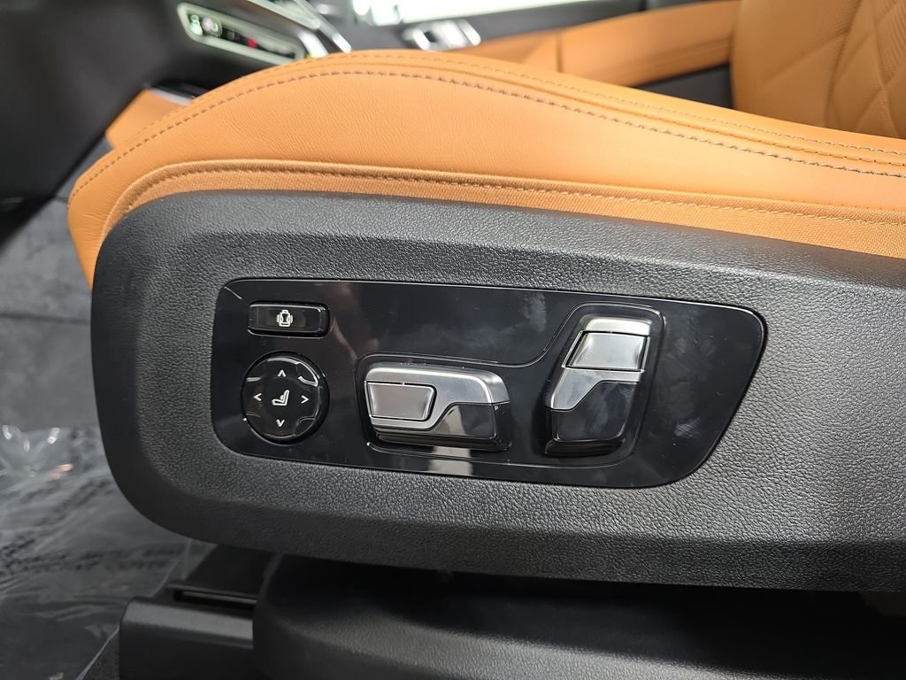 New 2026 Mineral White Metallic BMW xDrive40i image 29