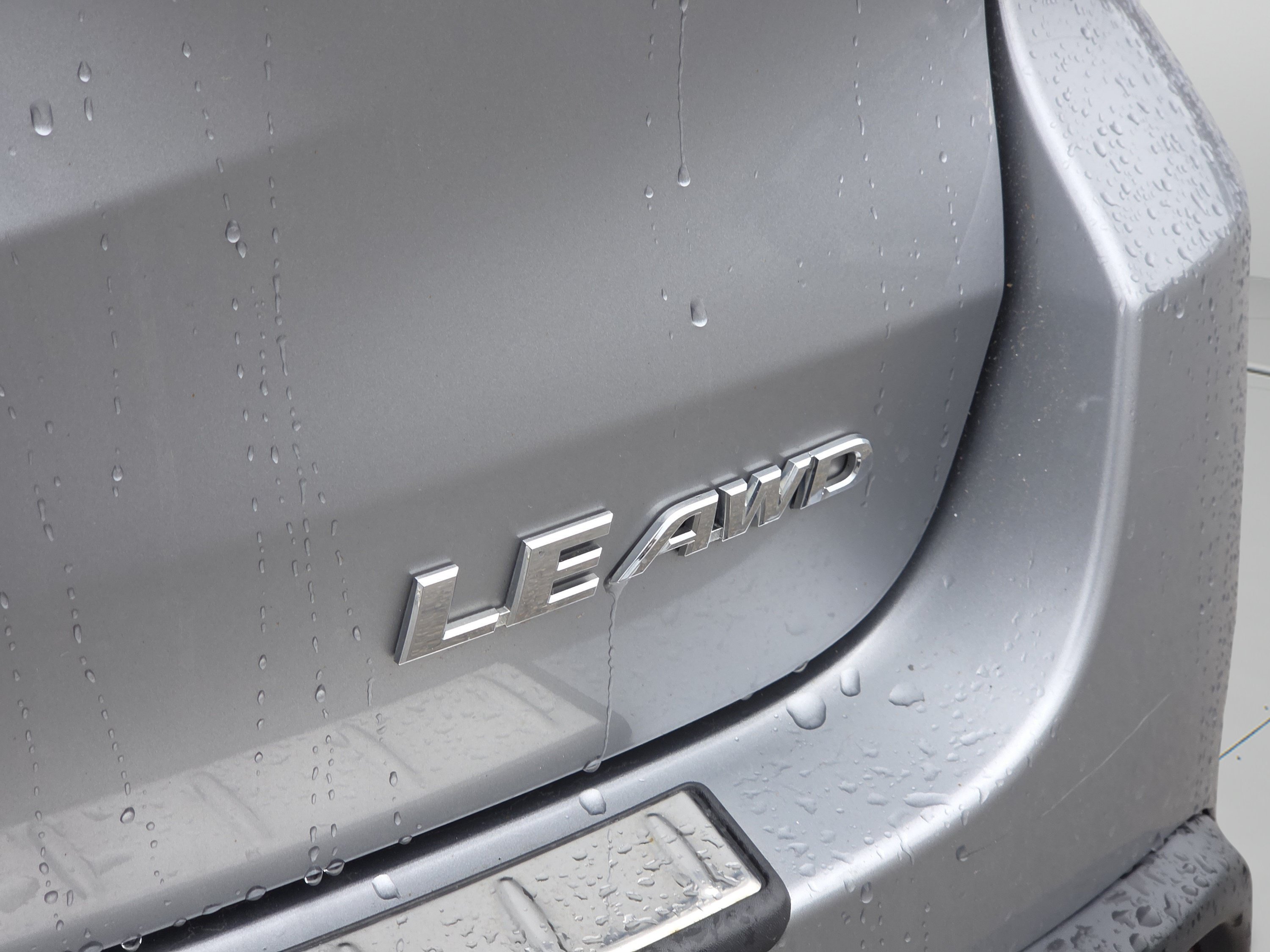 Used 2015 Silver Sky Metallic Toyota LE Plus V6 image 22