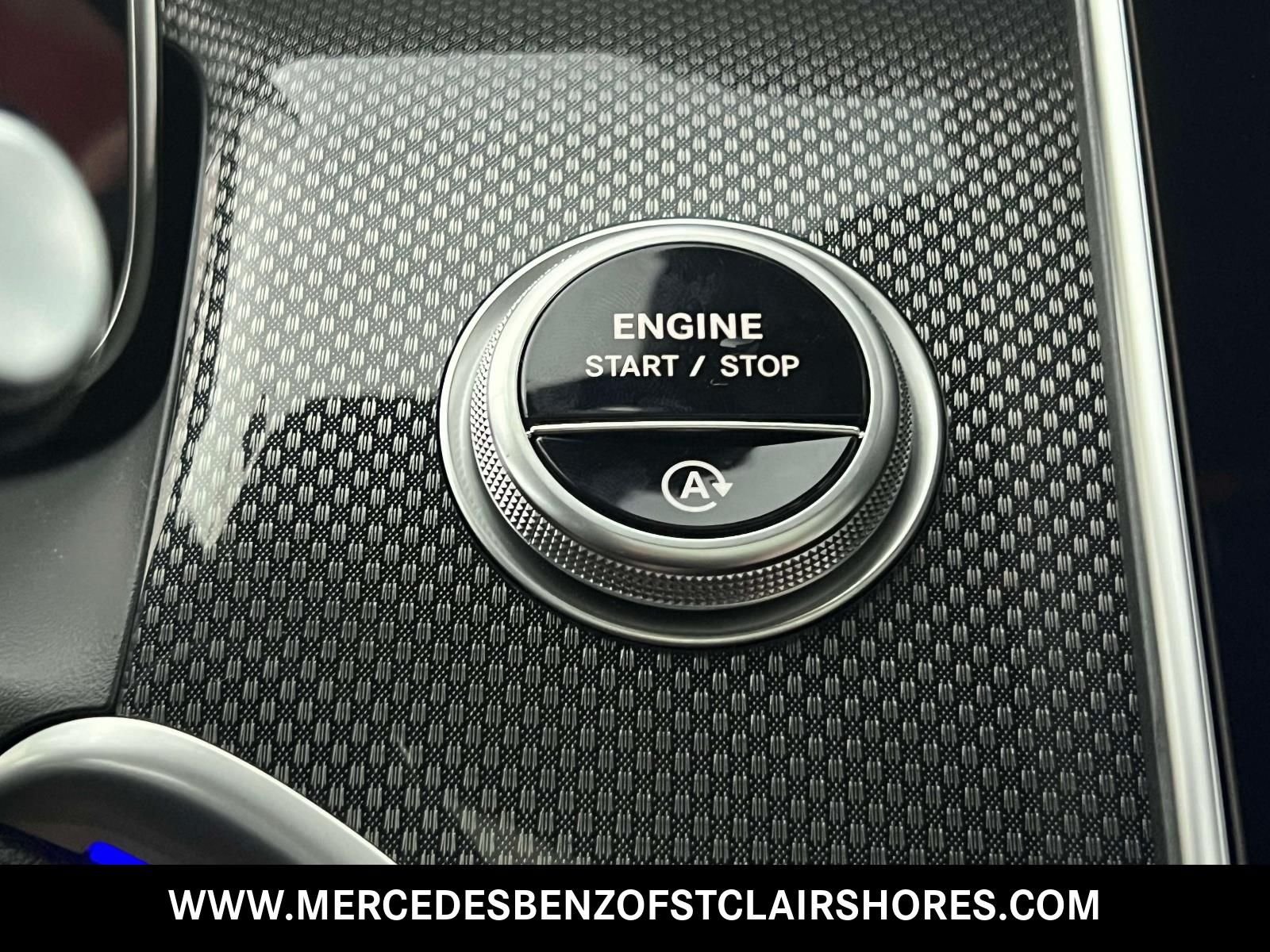 New 2027 MANUFAKTUR Moonlight White Metallic Mercedes-Benz AMG® GLC 53 4MATIC+ Coupe image 27