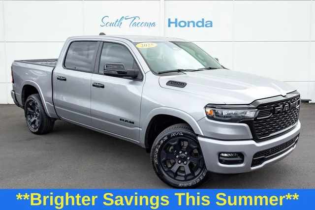 2025 Ram 1500 4WD Big Horn Lone Star Night Edition