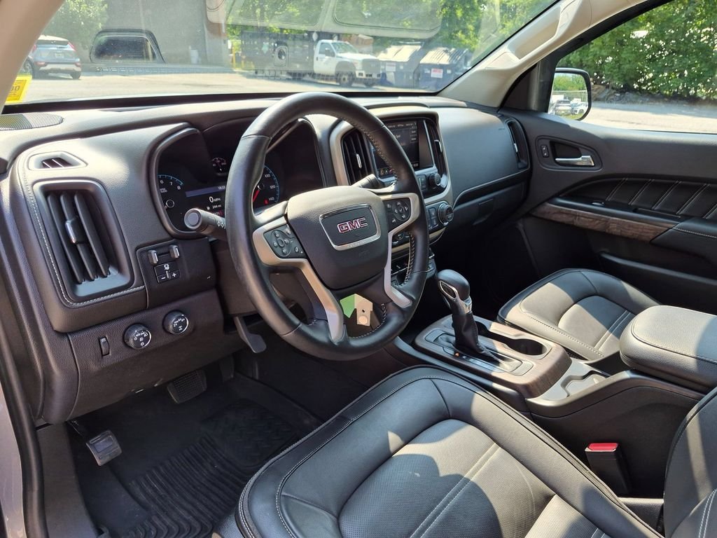 Used 2022 Gray GMC Denali image 12