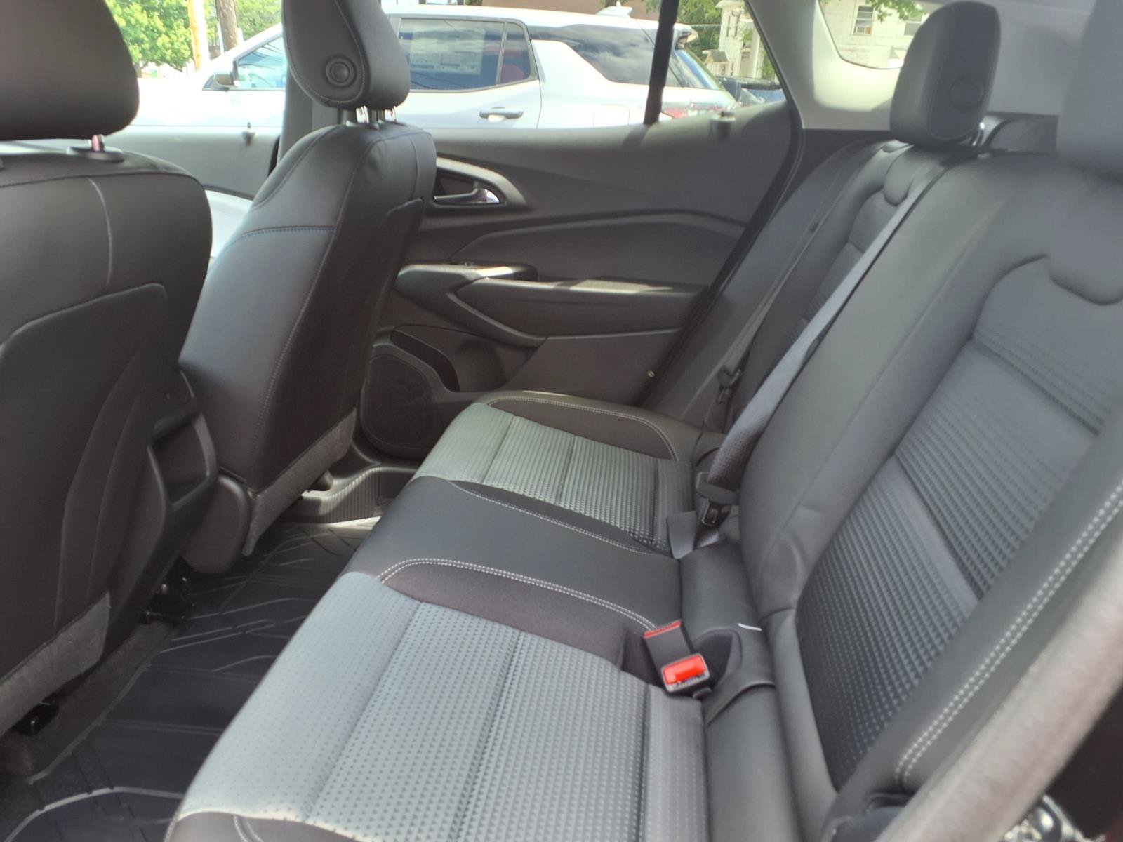 2026 Chevrolet Trax LT - Photo 7