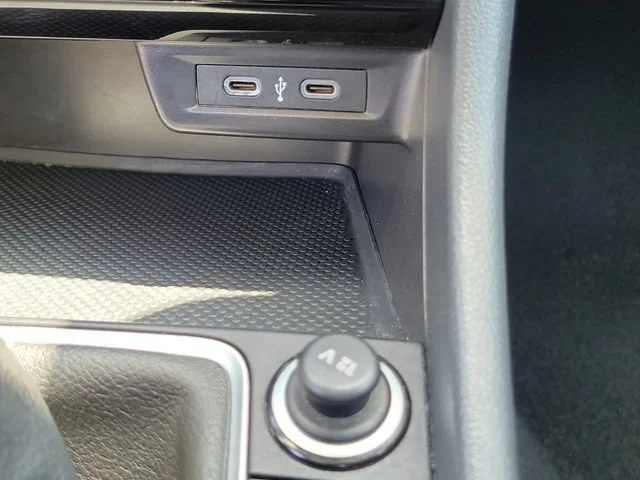 2024 Volkswagen Jetta SE - Photo 31