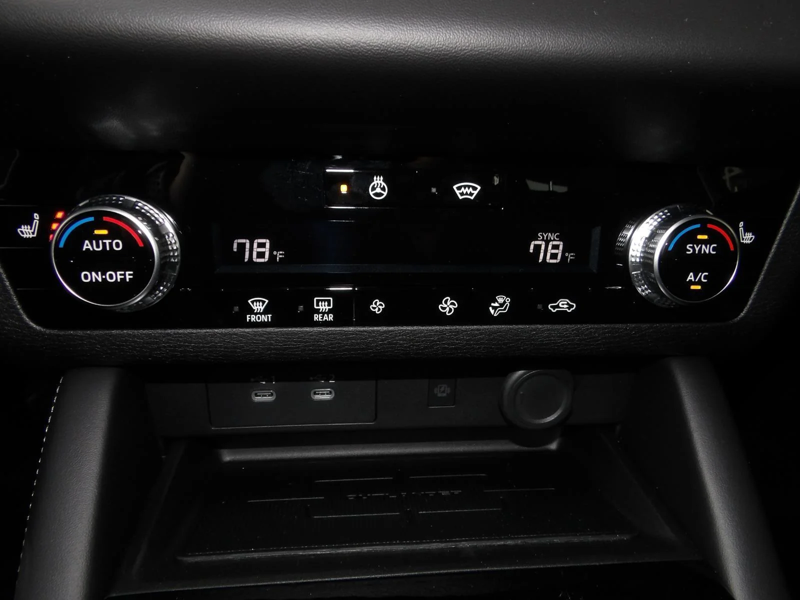 New 2026 Graphite Gray Mitsubishi SE image 22