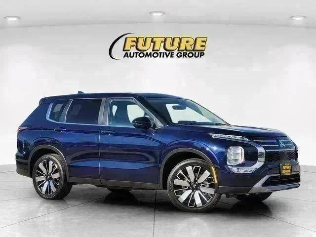 2025 Mitsubishi Outlander SE S-AWC's photo