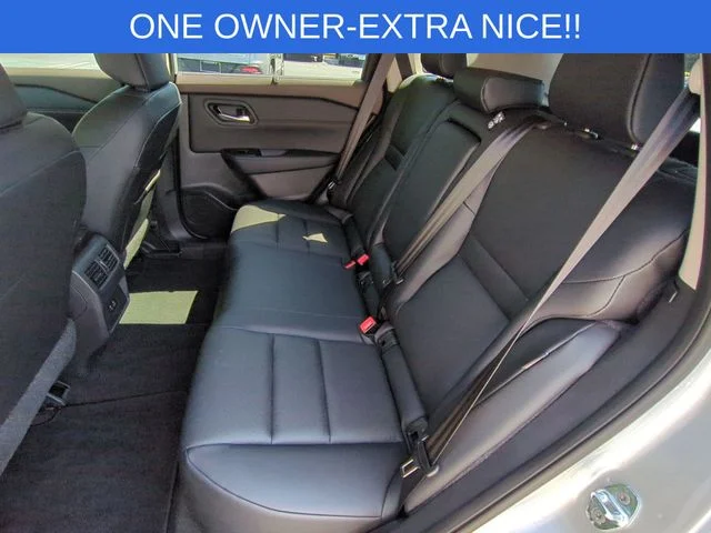 Used 2023 Silver Nissan SV image 31