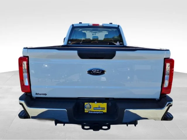 Used 2025 White Ford XL image 7