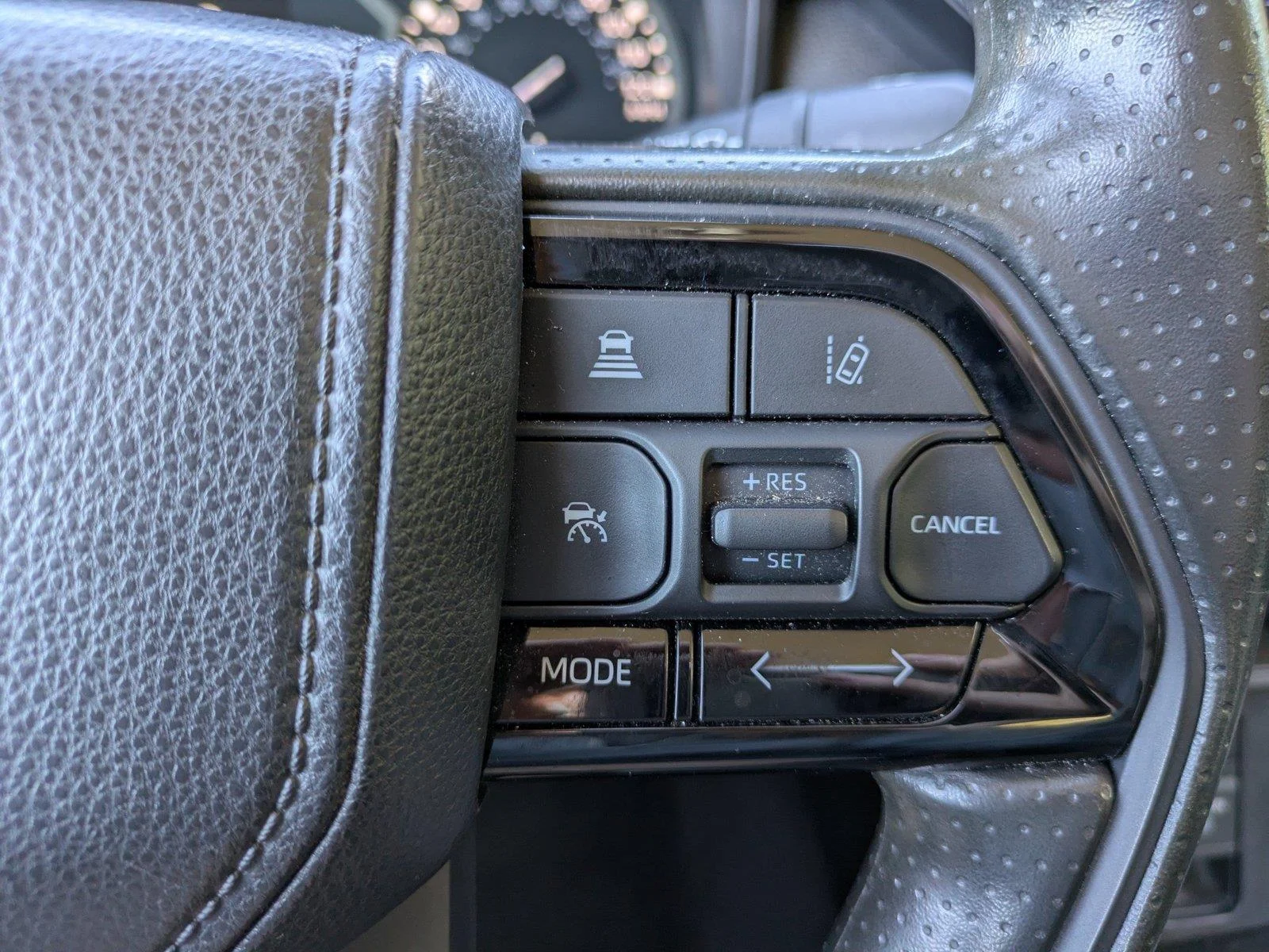 Used 2023 Ice Cap Toyota SR5 image 24