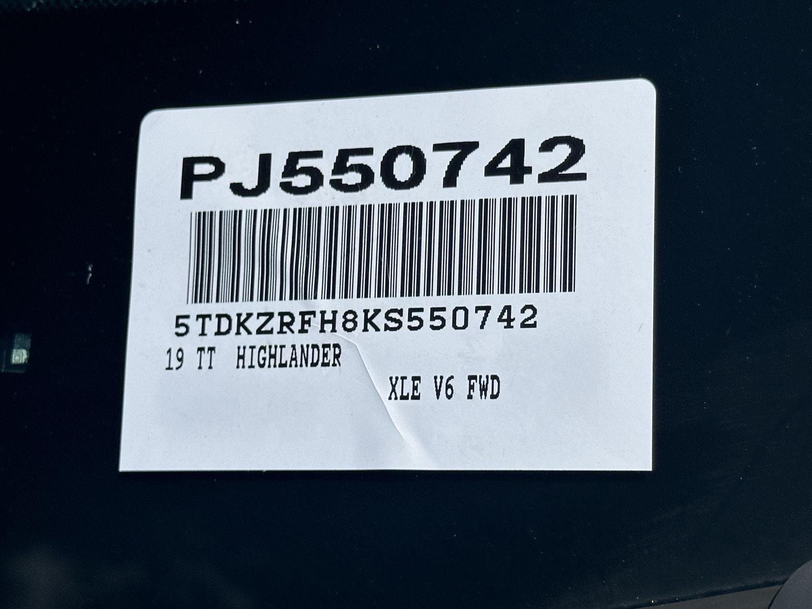 Used 2019 Predawn Gray Mica Toyota XLE image 14