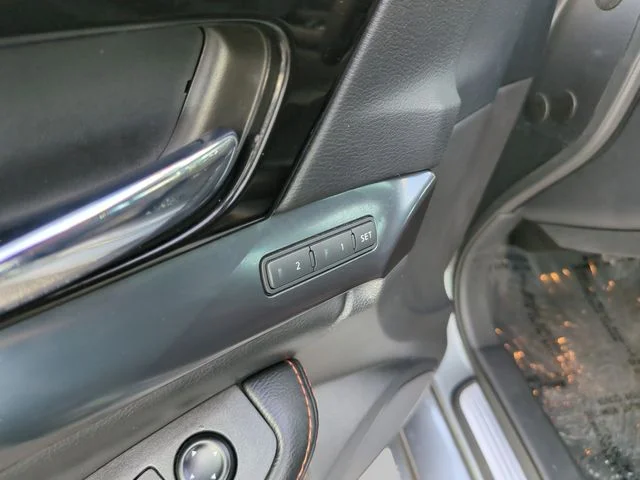 Used 2023 Gray Nissan SR image 18
